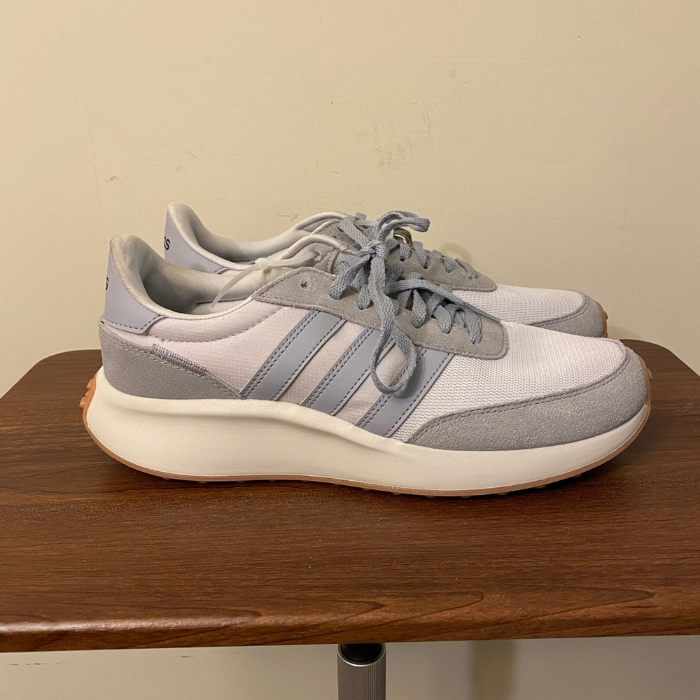 Men Adidas Run 70s Shoes size 8.5
